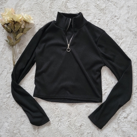 Unbranded Quarter Circle Zip Long Sleeve Black Ribbed Crop Top Size L - Picture 1 of 8